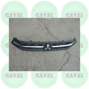 Mascara Mitsubishi Lancer Serie R 2018 Original (dañada)