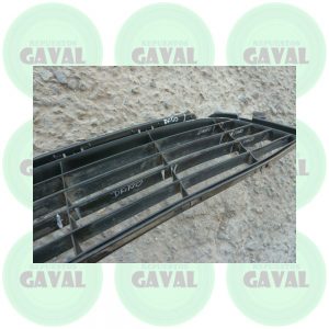 Rejilla de Parachoque Renault Dokker 2014 2021 dañado