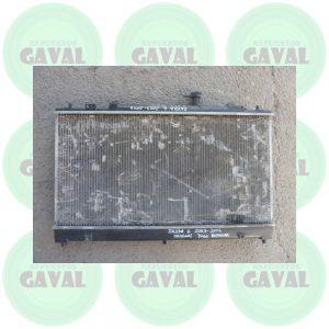 Radiador de Agua Mazda 6 2003-2004 daños