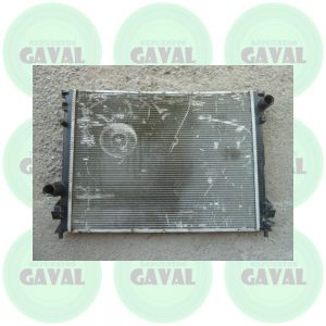 Radiador de Agua Dodge Challenger 2011 usado