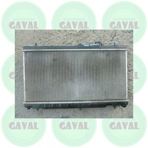 Radiador de Agua Subaru Legacy 2009 (Daño golpe en panel, pierde)