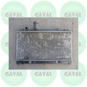 Radiador de Agua Mazda 6 2003-2004 daños