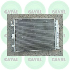 Radiador de Aire A/C Condensador Hyundai Santa Fe 2014-2015 DIESEL (Sólo detalles estéticos)