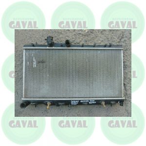 Radiador de Agua Subaru Legacy 2009 (Daño golpe en panel, pierde)