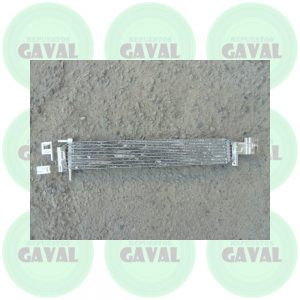 Radiador Enfriador de Aceite Caja Automática Mazda 3 2005 c.daños