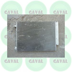 Radiador de Aire A/C Condensador Renault Captur 1.5 2017 (sólo detalles estéticos)
