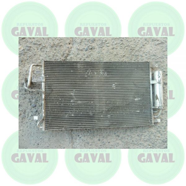 Radiador de Aire A/C Condensador Hyundai Tucson Diesel 2007 (Sólo detalles estéticos)
