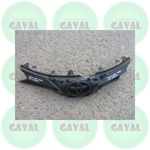 Mascara Toyota Yaris Sedan 2019 (Quebrada, falta pedazo)