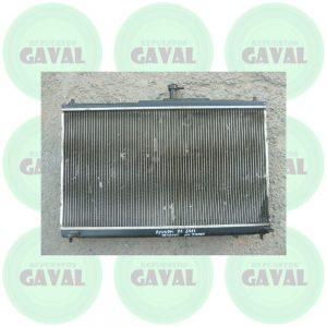 Radiador de Agua Hyundai H1 2010-2012 (Sólo detalles estéticos)