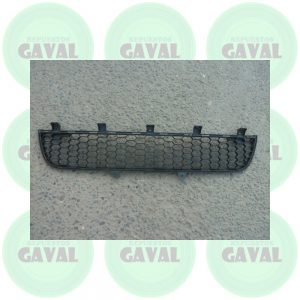 Rejilla Parachoque MItsubishi L200 2012-14 Usada original buena