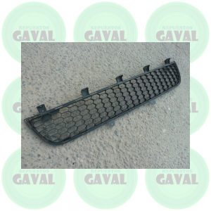 Rejilla Parachoque MItsubishi L200 2012-14 Usada original buena