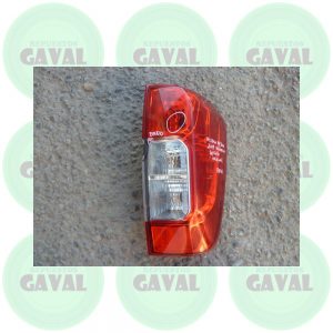 Foco Trasero Copiloto Halogeno Nissan NP300 2018-2019 (dañado)