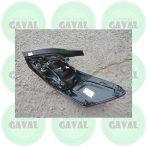 Foco Trasero Chofer Halogeno Peugeot 301 2020-2021 (dañado)