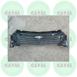 Mascara Chevrolet Traverse 2022-2023 (quebrada, falta pedazo borde inferior)