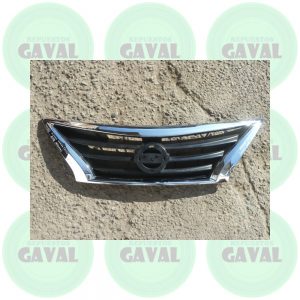 Mascara Nissan Versa N17 2017-2018 (dañada)