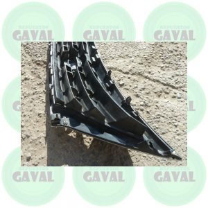 Mascara Nissan Versa N17 2017-2018 (dañada)