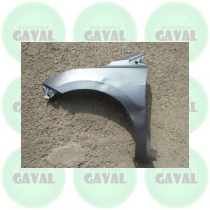 Tapabarro Delantero Chofer Nissan Versa N18 2021 (abollado)