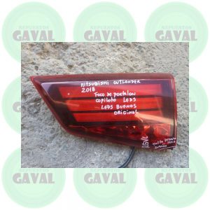 Foco Trasero Portalon Copiloto Leds Mitsubishi Outlander 2018-2019 (dañado)