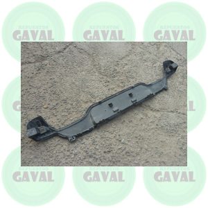 Moldura Trasera Central de Parachoque Renault Clio RS 2016-2017 (dañada)