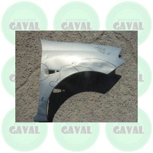 Tapabarro Delantero Copiloto Renault Symbol 2009-2011 (abollado)