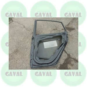 Puerta Trasera Copiloto Ford Fiesta Sedan 2013-2015 (abollada)