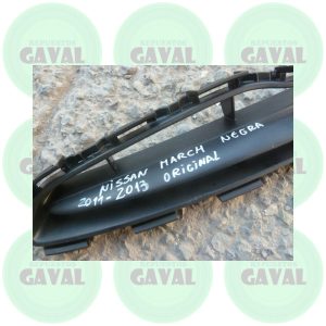 Mascara Nissan March 2012-2014 (dañada)