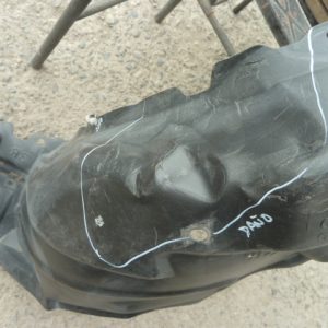 Guardafango toyota yaris sedan 2015 2016 delantero copiloto daños