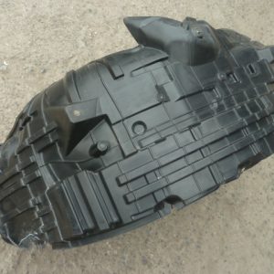 Guardafango nissan np300 2015 2020 delantero chofer daño