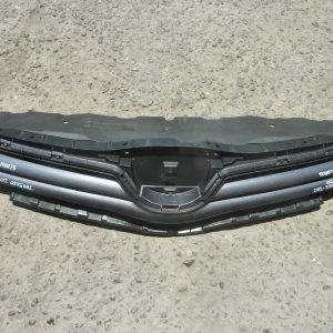 Mascara Toyota auris 2010 2011 2012 original usada