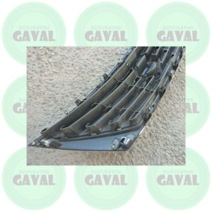 Mascara Nissan Versa 2011-2013 (dañada)