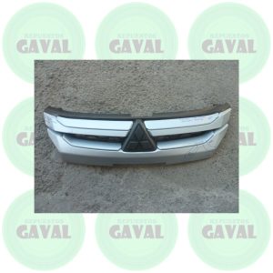 Mascara Mitsubishi L200 Katana 2021-2022 (dañada)