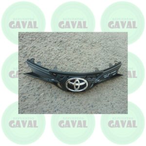 Mascara Toyota Yaris 2019-2020 (quebrada)