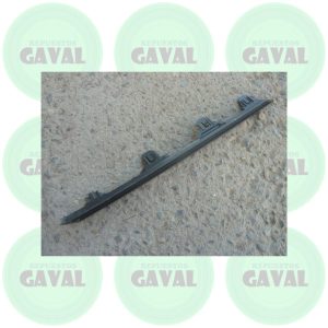 Moldura Sobre Mascara Chofer Toyota Rav4 2020-2023 (usado)