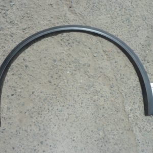 moldura vw touareg 2019 2021 delantera chofer original dañada