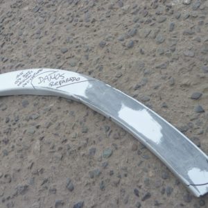 moldura audi q7 2020 2022 delantera copiloto dañada