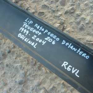 moldura lip inferior parachoque peugeot 206 1999 2004 usado