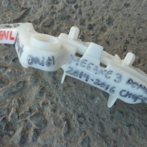 soporte mensula renault megane 3 2015 delantera chofer usado