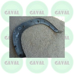 Moldura Trasera Chofer Renault Kwid 2019-2023 (dañada)