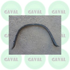 Moldura Delantera Copiloto Suzuki Ignis 2001-2005 (dañada)