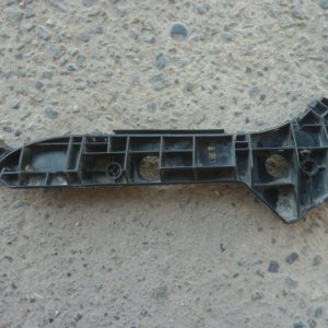soporte mensula yaris sedan eco 2004 alternat del copiloto daños