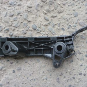 soporte mensula mazda 3 2015 2018 (elegir lado) original usada