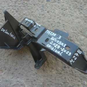 soporte inferior de parachoque chofer mazda 3 hatch 2021 – usado