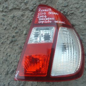 Foco trasero copiloto renault clio sedan 2006 original (con daño)
