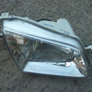 Optico mazda 323 1999 2000 alternativo copiloto halógeno detalle