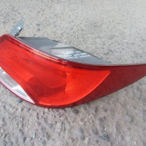 foco hyundai accent rb 2018 2019 trasero copiloto daño