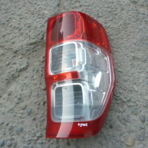 foco ford ranger 2014 2020 halogeno trasero copiloto daños