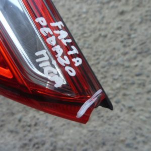 foco toyota yaris sedan 2019 2022 maleta copiloto halogeno usado