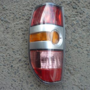 foco mazda bt50 2007 2008 halogeno trasero chofer original usado