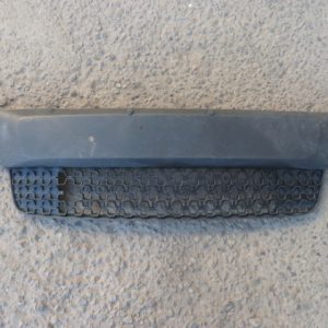 rejilla de parachoque uno way 2018 2021 original daños