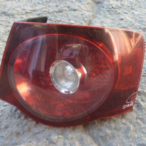 foco vw vento 2006 2009 trasero copiloto halog/leds original daño